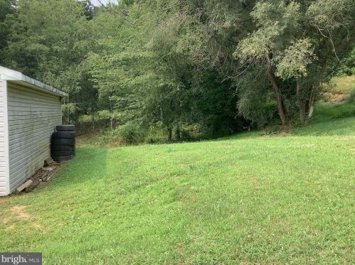 245 Gladiator Way, Hedgesville WV 25427-6578 exterior