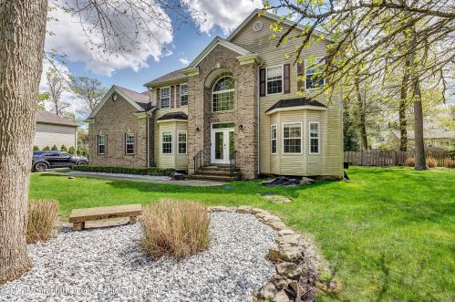 1306 Berkeley Ave, Tinton Falls NJ  07712-3528 exterior