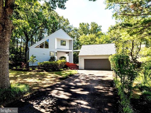1667 Cedar Hollow Way, Herndon, VA 20194-1727