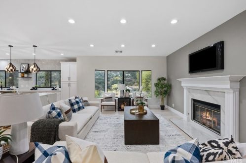 3360 Chevy Chase Dr, Glendale CA  91206-1428 exterior