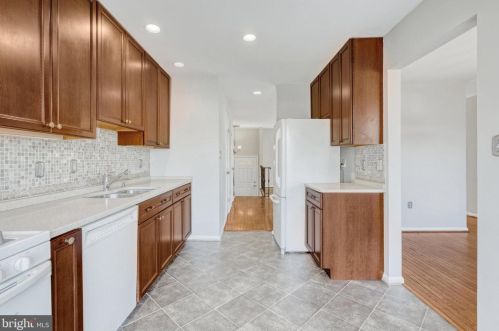7769 Asterella Ct, Springfield VA  22152-3133 exterior