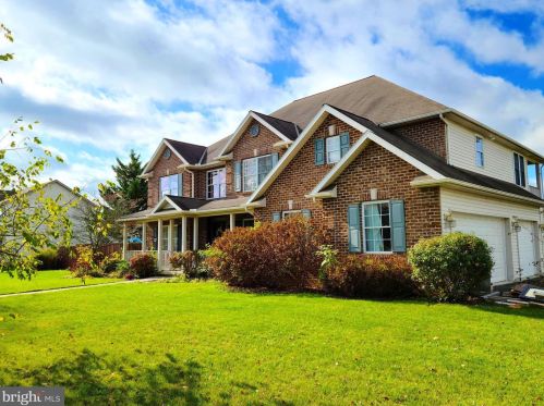 54 Allwood Dr, Hanover, PA 17331-7780