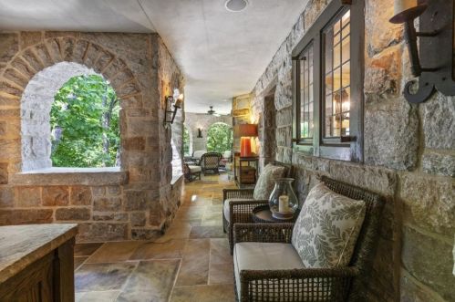 3015 Andrews Dr, Atlanta GA  30305-2001 exterior