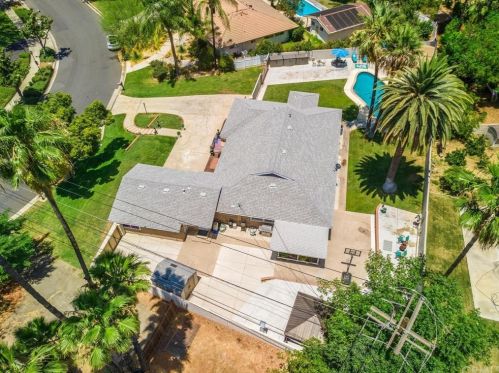 2321 Daventry Rd, Riverside CA  92506-1531 exterior