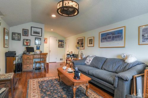 345 Sayre Dr, Princeton NJ  08540-5839 exterior