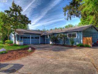 13930 Derby St, Beaverton, OR 97005-1044