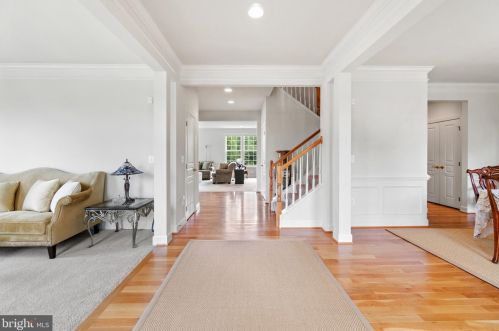 15465 Ann Arden Ave, Woodbridge, VA 22193-3397