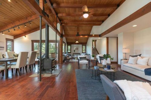 12116 Highland Ave, Truckee CA  96161-1719 exterior