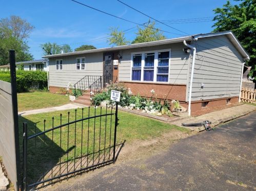 96 Halstead St, Newark, NJ 07106-1104