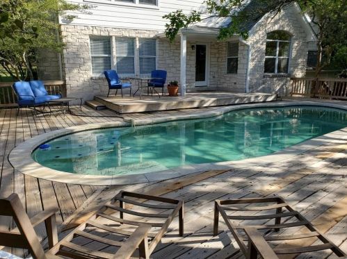 1133 Elder Cir, Austin TX  78733-3422 exterior