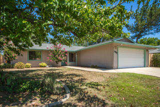1928 Tiburon Dr, Redding, CA 96003-9229