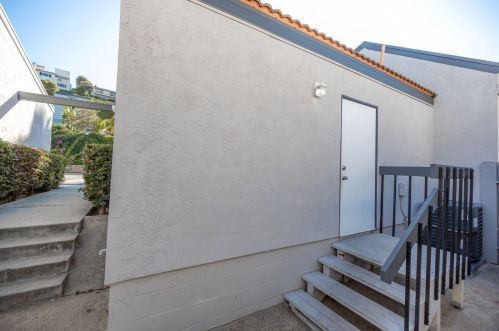 2411 La Costa Ave, Carlsbad, CA 92009-7308