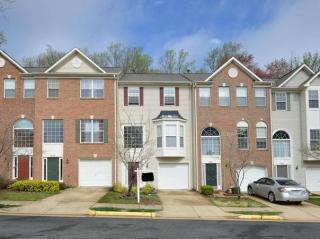 8433 Carmela Cir, Springfield VA  22153-4016 exterior