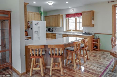 9823 Home Place Dr, Brainerd, MN 56401-2461