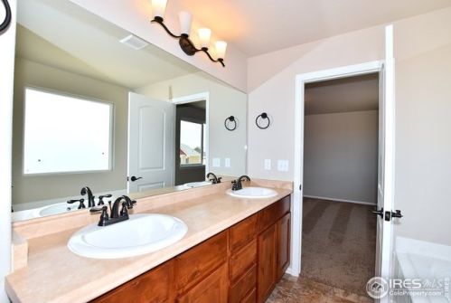 2606 Emerald St, Loveland CO 80537-2013 exterior