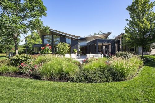 2500 Telegraph Rd, Bannockburn IL  60015-1540 exterior