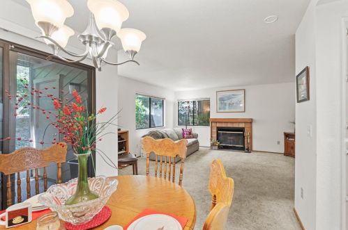 676 Dorothy Way, Auburn, CA 95603-3863