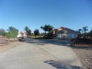 37087 Maxine Dr, Madera, CA 93636-8744