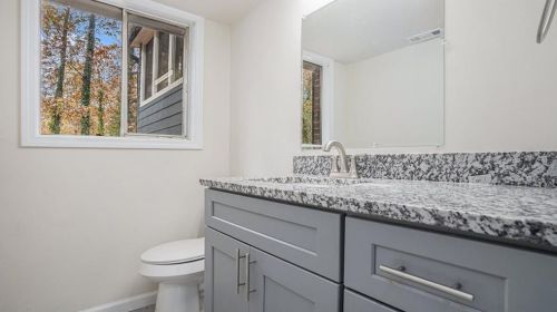 792 Magna Carta Dr, Atlanta GA  30318-6058 exterior