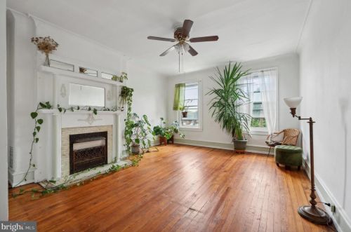 4817 Fairmount Ave, Philadelphia PA 19123-1901 exterior