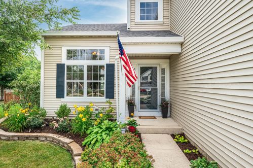 402 Terrace Ln, Oswego, IL 60543-7522