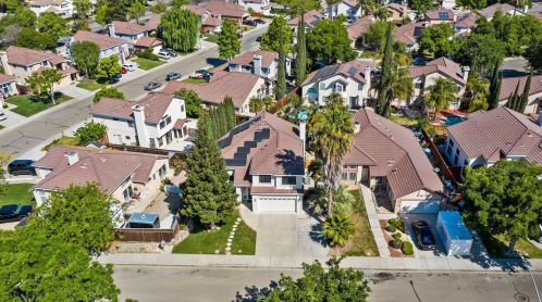1925 Plum Ln, Tracy, CA 95376-9297
