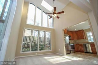 228 Meadowland Ln, Dulles VA  20164-1141 exterior