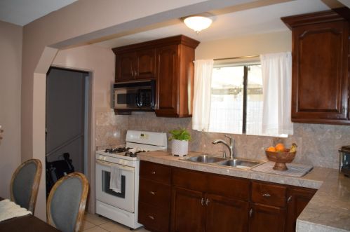 555 Calle Roca, Palm Springs, CA 92264-7412
