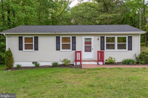 6356 Macedonia Rd, Woodford, VA 22580-3309