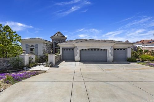 7565 Sun Blossom Ct, Riverside, CA 92508-6627
