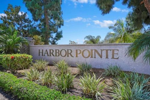 6817 Watercourse Dr, Carlsbad, CA 92011-3710
