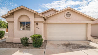 7061 Mission Ln, Peoria, AZ 85345-8897