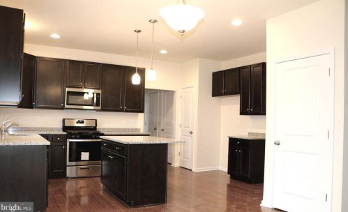 30 Stoneham Rd, Trenton NJ exterior