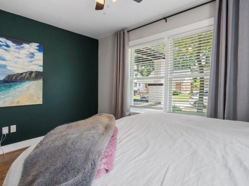 993 Burns Dr, Atlanta GA  30310-4631 exterior