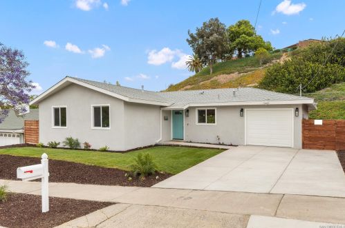 134 Barnwell St, Oceanside, CA 92054-3745