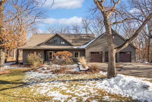 9633 Pawnee Ave, Stillwater, MN 55082-4292
