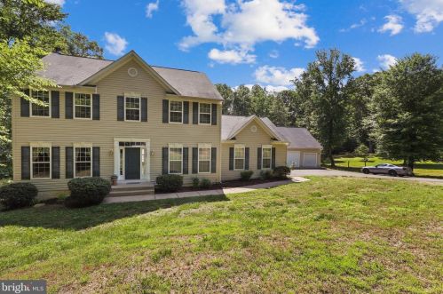 100 Wood Landing Rd, Fredericksburg, VA 22405-3554