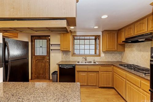 4280 Watkins Dr, Riverside CA  92507-4874 exterior