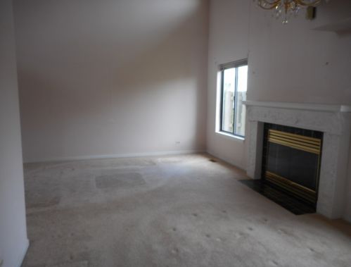 487 Sarah Ct, Wood Dale, IL 60191-1893