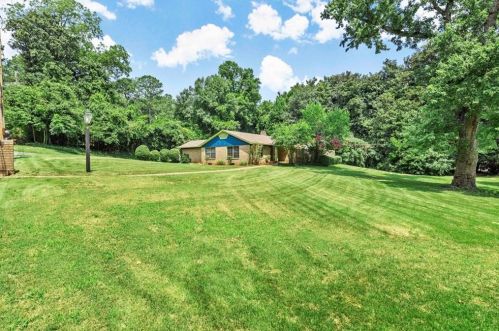 3333 Flowers Dr, Atlanta GA  30337-1001 exterior