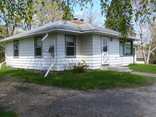 2284 Bavaria Rd, Chaska, MN 55318-1467
