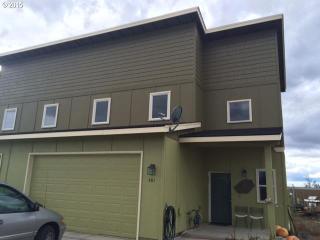 251 29th St, Eagle Crest, OR 97756-7347