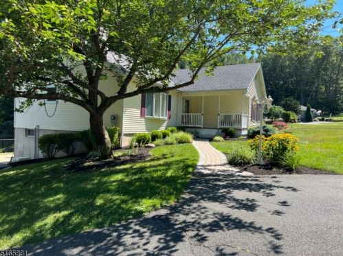 16 Ford St, Dover, NJ 07803-3205