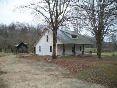 427 Cedar Bluff Rd, Lafayette, TN 37083-3436