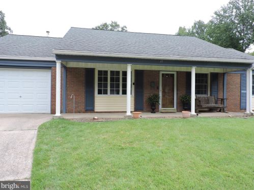 49 Enfield Ln, Willingboro, NJ 08046-2240