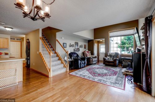 2627 Yellowstone Dr, Hastings, MN 55033-3750