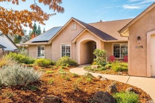 2354 Burlingame Dr, Chico, CA 95928-9422