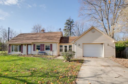 38034 North Shore Ave, Waukegan, IL 60087-1646