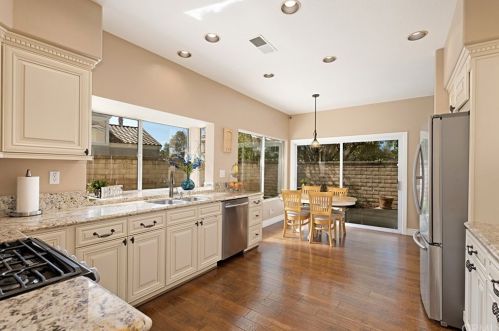 578 Eveningsong Ln, Anaheim CA  92808-1615 exterior