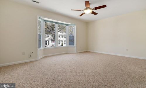 125 Snowy Owl Dr, Silver Spring MD 20901-1656 exterior